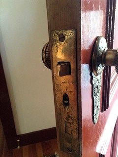 Antique Lock Edge