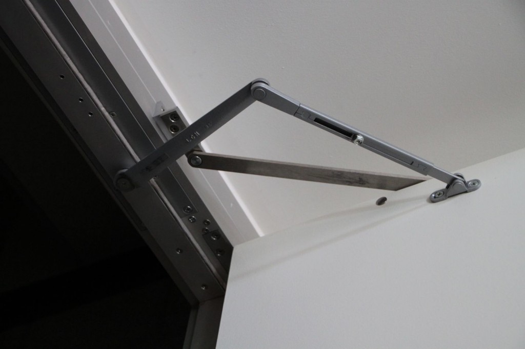 Concealed Closer and Overhead Stop