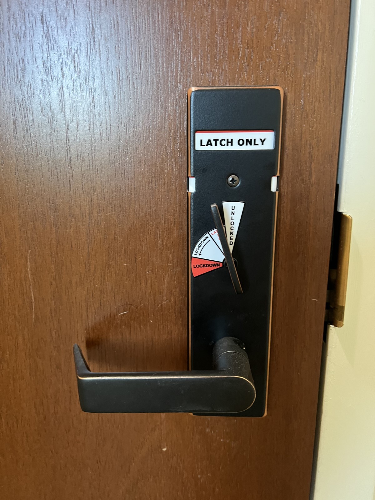 Lockdown latch