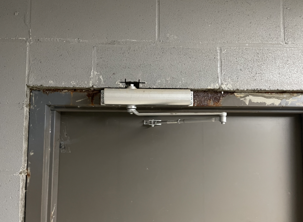 Allen Huguley of Wagstaff Taylor & Associates, Inc. sent me today's Fixed-it Friday photo...he's not responsible for detailing this 