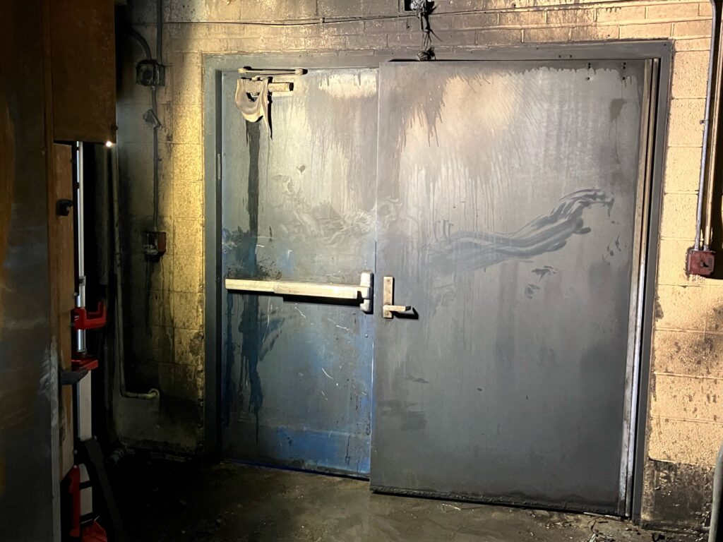 Mark Kuhn just reminded me that I had not yet posted one of my favorite videos on iDigHardware.  It's a video of a fire door in a hospital that did its job during an electrical fire.