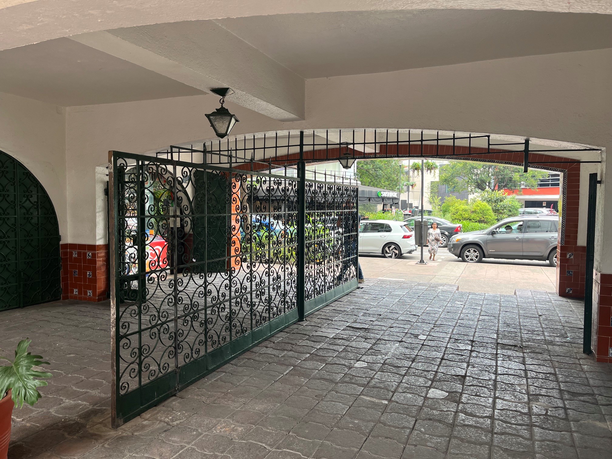 rotating gate