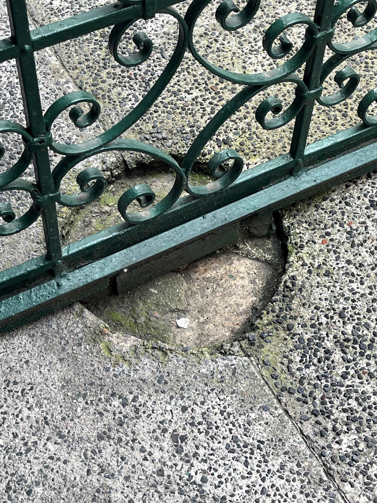 center pivot of rotating gate