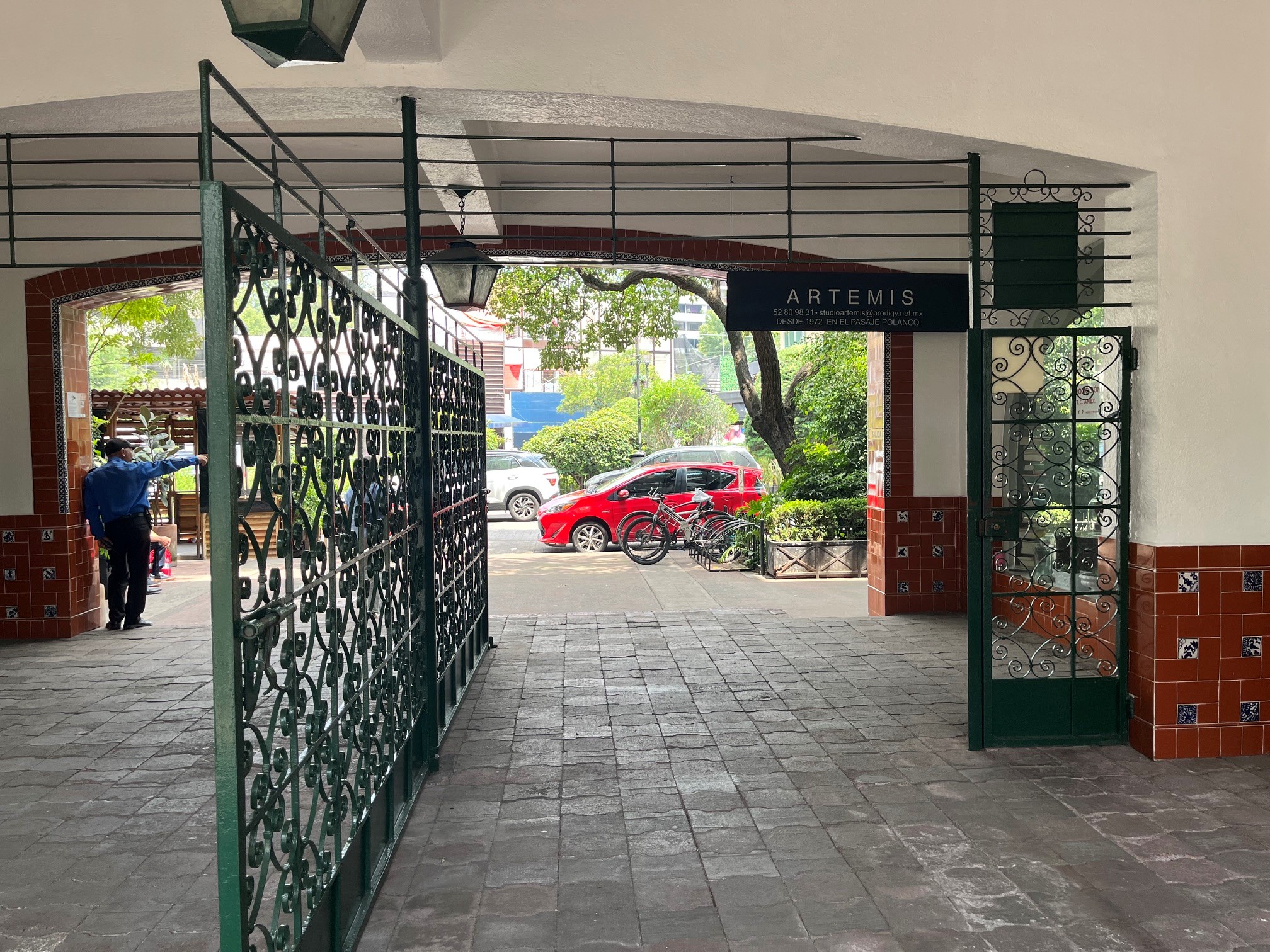rotating gate