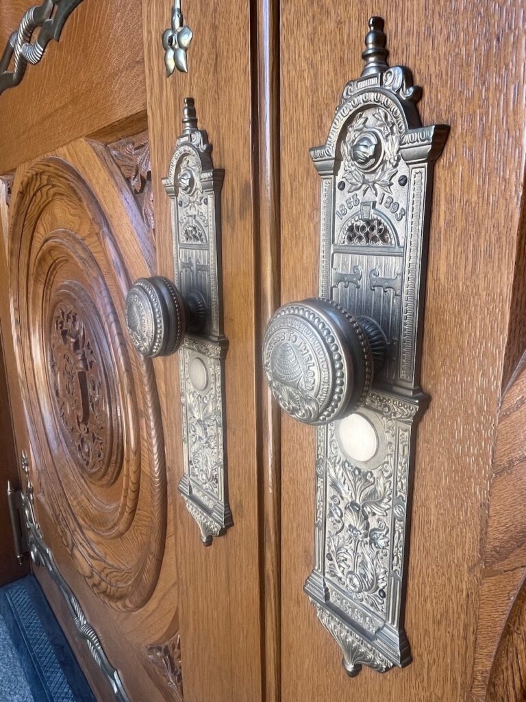 During a break in the BHMA meetings, I took a walk over to Temple Square, a 35-acre historical and spiritual area, with some beautiful doors...